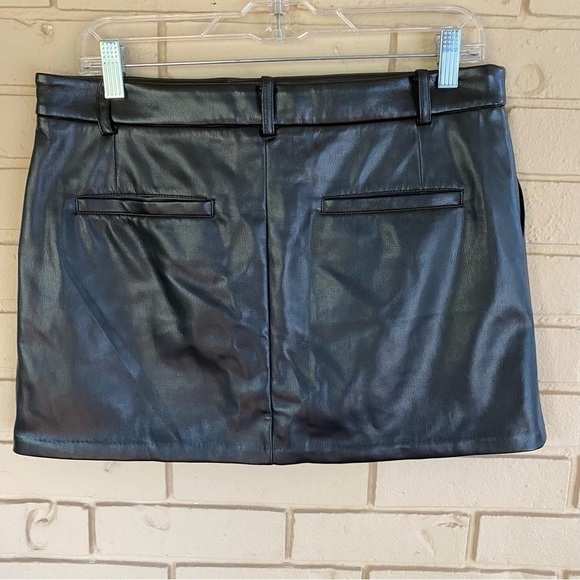 NWT Rails Prim Mini Skirt 8 Faux Leather Black Stretch NEW Revolve $198.00 - Picture 2 of 6